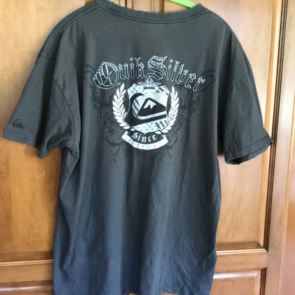QUIKSILVER MENS GRAPHIC TEE EUC! Size L - Picture 4 of 6